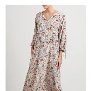 WARM
Tie Nomad dress